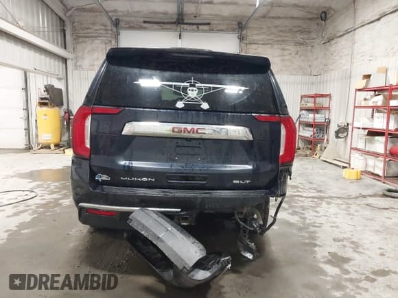✅ 2021 GMC Yukon XL SLT • VIN: 1GKS2GKD1MR249893 • Lot: 42945313. Wystawiony na IAAI z przebiegiem 84 842 mil. Bezpłatny archiwum sprzedaży aukcyjnych z USA i szczegółowy raport historii pojazdu na DreamBid. Zdjęcie 16.