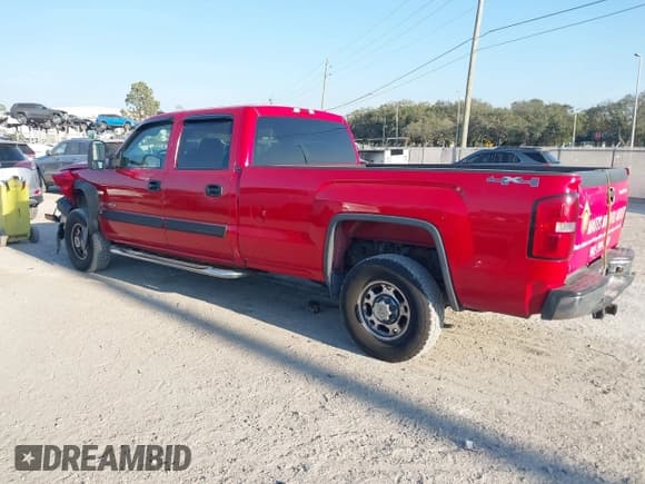 ✅ 2006 Chevrolet Silverado 2500HD LT3 • VIN: 1GCHK23U16F231731 • Lot: 43749635. Listed on IAAI with 181,834 mi. Free auction sales archive from the USA and detailed vehicle history report at DreamBid. Image 3.