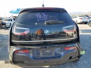 ✅ 2019 BMW i3 • VIN: WBY8P4C59K7E82461 • Лот: 86898895. Опубликован ранее на Copart с пробегом 64 272 миль. Бесплатный доступ к архиву аукционных продаж из США и подробный отчёт об истории автомобиля на DreamBid. Изображение 6.