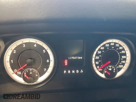 2016 Ram 1500 Express с VIN 1C6RR6FG6GS263913, выставлен на аукционе Copart как лот 85873975 с пробегом 117 547 миль миль и На запчасти • Non repairable. История ставок и продаж доступна на DreamBid. Изображение 9.