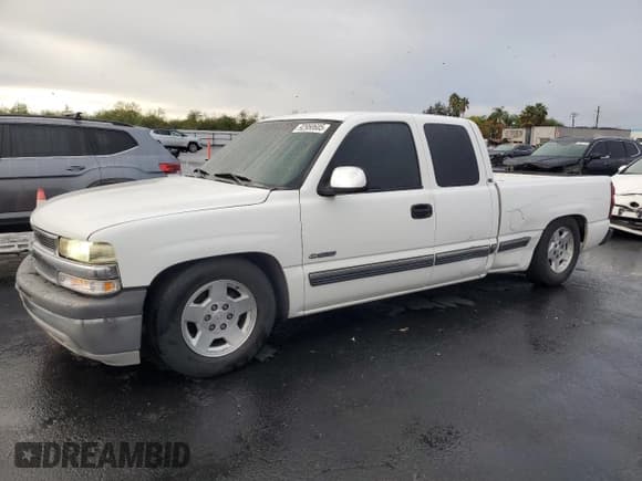 ✅ 2001 Chevrolet Silverado 1500 LS • VIN: 1GCEC19V01Z188923 • Lot: 92950685. Listed on Copart with 152,610 mi. Free auction sales archive from the USA and detailed vehicle history report at DreamBid. Image 1.