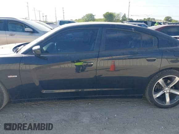 ✅ 2014 Dodge Charger RT • VIN: 2C3CDXCT7EH308290 • Lot: 42962583. Listed on IAAI with 117,378 mi. Free auction sales archive from the USA and detailed vehicle history report at DreamBid. Image 14.