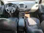 2014 Hyundai Tucson SE z VIN KM8JUCAG9EU940489, wystawiony jako Copart lot #81347955 z przebiegiem 153 893 mil mil oraz Czysty tytuł • Clean title. Historia ofert i sprzedaży dostępna na DreamBid. Obrazek 8.