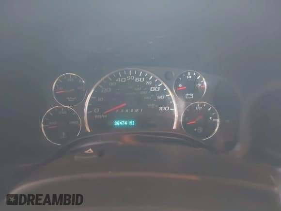 ✅ 2023 Chevrolet Express Cargo • VIN: 1GCWGAFP6P1250363 • Lot: 41900880. Wystawiony na IAAI z przebiegiem 38 474 mil. Bezpłatny archiwum sprzedaży aukcyjnych z USA i szczegółowy raport historii pojazdu na DreamBid. Zdjęcie 7.