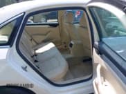 ✅ 2013 Volkswagen Passat SE • VIN: 1VWBH7A35DC032589 • Лот: 42374770. Опубликован ранее на IAAI с пробегом 143 323 миль. Бесплатный доступ к архиву аукционных продаж из США и подробный отчёт об истории автомобиля на DreamBid. Изображение 8.