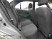 2004 Hyundai Accent GL z VIN KMHCG45C94U564176, wystawiony jako Copart lot #82963944 z przebiegiem 454 400 mil mil oraz Szkoda całkowita • Salvage title. Historia ofert i sprzedaży dostępna na DreamBid. Obrazek 10.