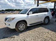 ✅ 2010 Lexus LX 570 • VIN: JTJHY7AX5A4036113 • Lot: 59607185. Listed on Copart with 197,801 mi. Free auction sales archive from the USA and detailed vehicle history report at DreamBid. Image 1.