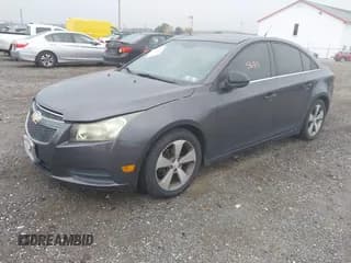 ✅ 2011 Chevrolet Cruze 2LT • VIN: 1G1PG5S91B7109962 • Lot: 43285633. Wystawiony na IAAI z przebiegiem 162 528 mil. Bezpłatny archiwum sprzedaży aukcyjnych z USA i szczegółowy raport historii pojazdu na DreamBid. Zdjęcie 2.