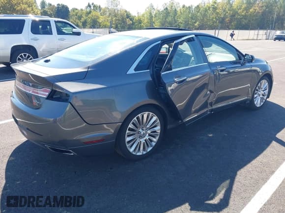 ✅ 2016 Lincoln MKZ • VIN: 3LN6L2G98GR633076 • Lot: 43347785. Wystawiony na IAAI z przebiegiem 109 206 mil. Bezpłatny archiwum sprzedaży aukcyjnych z USA i szczegółowy raport historii pojazdu na DreamBid. Zdjęcie 4.