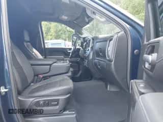 2021 Chevrolet Silverado 2500HD LTZ z VIN 1GC1YPEY5MF156798, wystawiony jako IAAI lot #43087195 z przebiegiem 45 692 mil mil oraz . Historia ofert i sprzedaży dostępna na DreamBid. Obrazek 5.