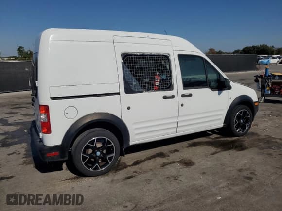 ✅ 2013 Ford Transit Connect XL • VIN: NM0LS7CN3DT126443 • Lot: 93942325. Listed on Copart with 151,798 mi. Free auction sales archive from the USA and detailed vehicle history report at DreamBid. Image 3.