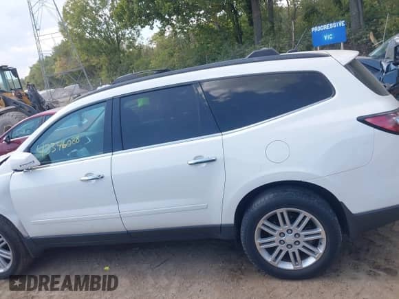 ✅ 2015 Chevrolet Traverse LT • VIN: 1GNKRGKD2FJ171074 • Lot: 43376088. Listed on IAAI with 181,506 mi. Free auction sales archive from the USA and detailed vehicle history report at DreamBid. Image 14.