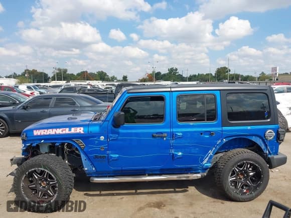 ✅ 2021 Jeep Wrangler Unlimited Sport Altitude • VIN: 1C4HJXDN1MW717458 • Lot: 43409535. Listed on IAAI with Not provided. Free auction sales archive from the USA and detailed vehicle history report at DreamBid. Image 14.