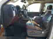 2016 Chevrolet Silverado 3500HD High Country с VIN 1GC4K1E84GF244614, выставлен на аукционе Copart как лот 71503415 с пробегом 438 472 миль миль и Чистый • Clean title. История ставок и продаж доступна на DreamBid. Изображение 7.