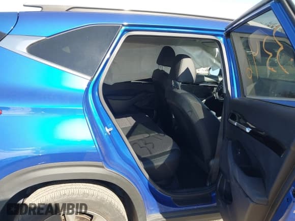 ✅ 2023 Kia Seltos S • VIN: KNDEUCAA1P7458909 • Lot: 43453346. Listed on IAAI with 32,833 mi. Free auction sales archive from the USA and detailed vehicle history report at DreamBid. Image 8.