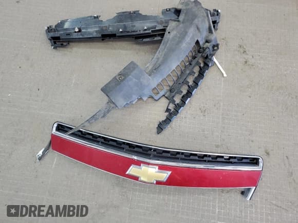 ✅ 2015 Chevrolet Captiva Sport LT • VIN: 3GNAL3EK7FS502925 • Lot: 52163525. Wystawiony na Copart z przebiegiem 93 233 mil. Bezpłatny archiwum sprzedaży aukcyjnych z USA i szczegółowy raport historii pojazdu na DreamBid. Zdjęcie 13.