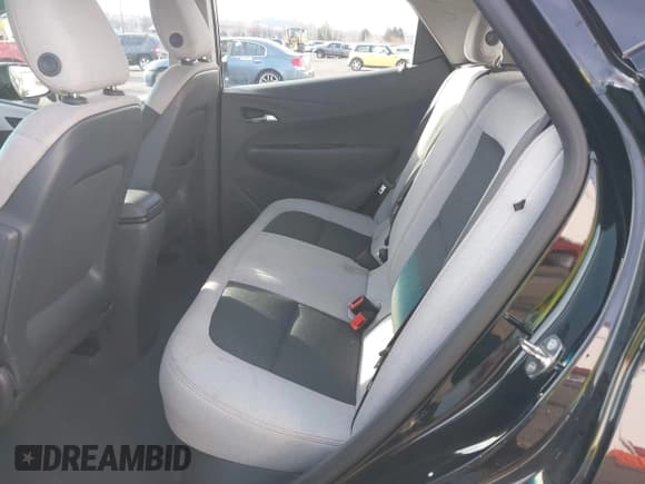 ✅ 2017 Chevrolet Bolt EV LT • VIN: 1G1FW6S01H4190638 • Lot: 41337938. Wystawiony na IAAI z przebiegiem 33 146 mil. Bezpłatny archiwum sprzedaży aukcyjnych z USA i szczegółowy raport historii pojazdu na DreamBid. Zdjęcie 8.