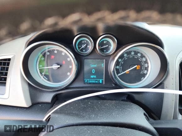 ✅ 2012 Buick Verano • VIN: 1G4PP5SK3C4219162 • Lot: 86319385. Wystawiony na Copart z przebiegiem 126 352 mil. Bezpłatny archiwum sprzedaży aukcyjnych z USA i szczegółowy raport historii pojazdu na DreamBid. Zdjęcie 9.