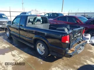 ✅ 2001 Chevrolet S-10 LS • VIN: 1GCCS19W718230397 • Лот: 41293765. Опубликован ранее на IAAI с пробегом 151 578 миль. Бесплатный доступ к архиву аукционных продаж из США и подробный отчёт об истории автомобиля на DreamBid. Изображение 3.