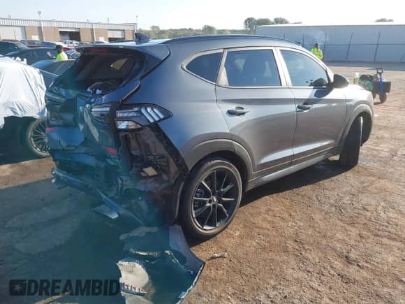 2019 Hyundai Tucson SEL z VIN KM8J33ALXKU981466, wystawiony jako IAAI lot #43454091 z przebiegiem 55 779 mil mil oraz . Historia ofert i sprzedaży dostępna na DreamBid. Obrazek 4.