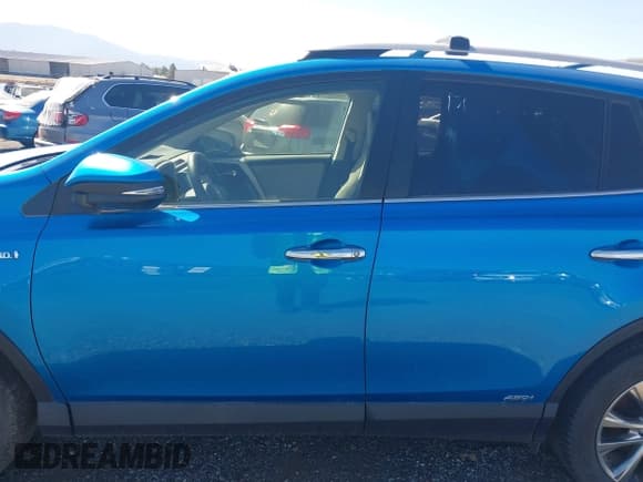 ✅ 2016 Toyota RAV4 Limited • VIN: JTMDJREV5GD039130 • Лот: 28510041. Опубликован ранее на IAAI с пробегом 19 174 миль. Бесплатный доступ к архиву аукционных продаж из США и подробный отчёт об истории автомобиля на DreamBid. Изображение 15.