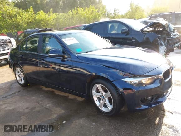 ✅ 2014 BMW 3 Series 320i xDrive • VIN: WBA3C3G5XENS69444 • Lot: 42987849. Listed on IAAI with 152,129 mi. Free auction sales archive from the USA and detailed vehicle history report at DreamBid. Image 1.