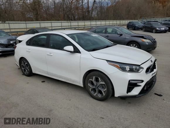 ✅ 2021 Kia Forte LXS • VIN: 3KPF24AD0ME300602 • Lot: 82745945. Wystawiony na Copart z przebiegiem 51 137 mil. Bezpłatny archiwum sprzedaży aukcyjnych z USA i szczegółowy raport historii pojazdu na DreamBid. Zdjęcie 4.