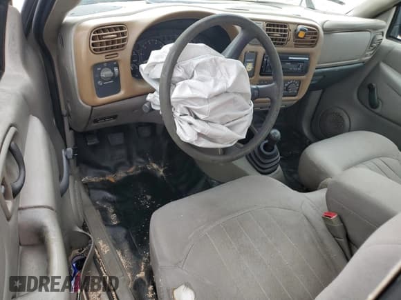 ✅ 2003 Chevrolet S-10 LS • VIN: 1GCCS14H838112838 • Лот: 85125934. Опубликован ранее на Copart с пробегом Не указан. Бесплатный доступ к архиву аукционных продаж из США и подробный отчёт об истории автомобиля на DreamBid. Изображение 8.