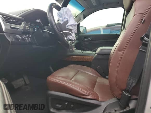 2020 Chevrolet Tahoe Premier z VIN 1GNSKCKJ7LR307957, wystawiony jako Copart lot #49585705 z przebiegiem 116 139 mil mil oraz Szkoda całkowita • Salvage title. Historia ofert i sprzedaży dostępna na DreamBid. Obrazek 7.