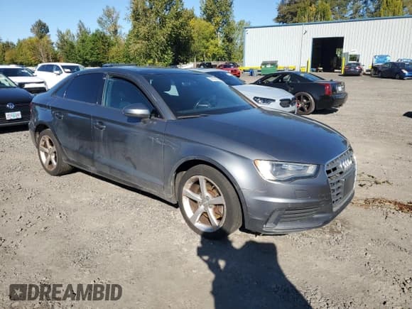 ✅ 2016 Audi A3 Premium • VIN: WAUA7GFF6G1066073 • Лот: 85132695. Опубликован ранее на Copart с пробегом 77 893 миль. Бесплатный доступ к архиву аукционных продаж из США и подробный отчёт об истории автомобиля на DreamBid. Изображение 4.