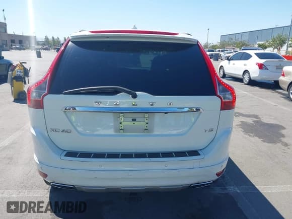 ✅ 2016 Volvo XC60 T5 Drive-E Premier • VIN: YV440MDK4G2847071 • Lot: 42695373. Wystawiony na IAAI z przebiegiem 172 619 mil. Bezpłatny archiwum sprzedaży aukcyjnych z USA i szczegółowy raport historii pojazdu na DreamBid. Zdjęcie 16.