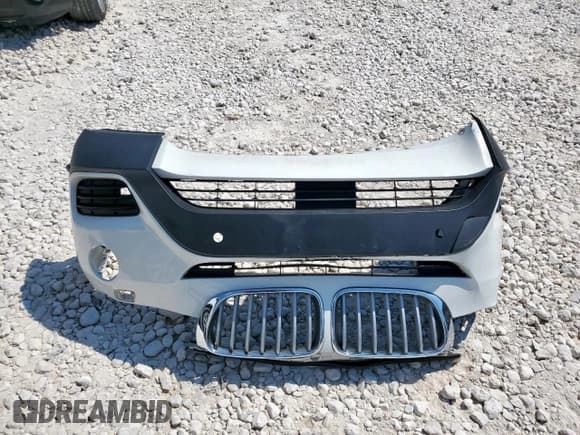 ✅ 2015 BMW X3 xDrive28i • VIN: 5UXWX9C56F0D53077 • Lot: 80211155. Wystawiony na Copart z przebiegiem 76 281 mil. Bezpłatny archiwum sprzedaży aukcyjnych z USA i szczegółowy raport historii pojazdu na DreamBid. Zdjęcie 13.