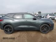 ✅ 2020 Chevrolet Blazer LT • VIN: 3GNKBCRS8LS537972 • Lot: 43260979. Wystawiony na IAAI z przebiegiem 103 372 mil. Bezpłatny archiwum sprzedaży aukcyjnych z USA i szczegółowy raport historii pojazdu na DreamBid. Zdjęcie 13.
