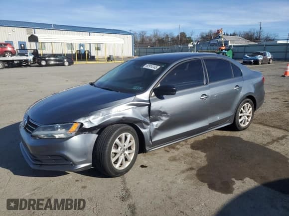 ✅ 2015 Volkswagen Jetta SE • VIN: 3VWD17AJ5FM287711 • Lot: 92914145. Listed on Copart with 151,594 mi. Free auction sales archive from the USA and detailed vehicle history report at DreamBid. Image 1.