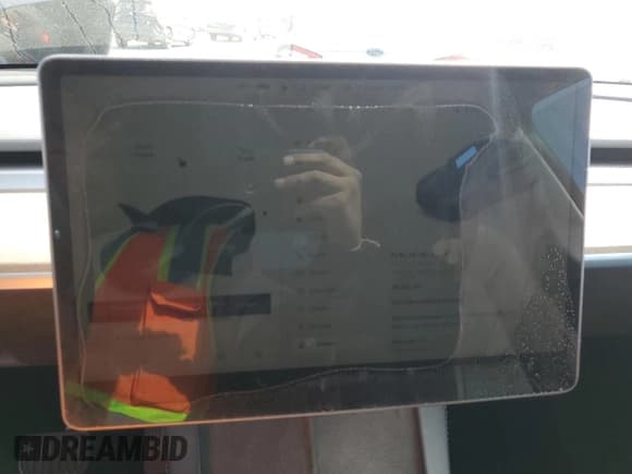 ✅ 2022 Tesla Model Y Long Range • VIN: 7SAYGDEE6NF432419 • Lot: 54104475. Wystawiony na Copart z przebiegiem 88 930 mil. Bezpłatny archiwum sprzedaży aukcyjnych z USA i szczegółowy raport historii pojazdu na DreamBid. Zdjęcie 9.