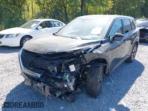 ✅ 2023 Nissan Rogue SV • VIN: JN8BT3BB5PW195332 • Lot: 43253166. Wystawiony na IAAI z przebiegiem 64 184 mil. Bezpłatny archiwum sprzedaży aukcyjnych z USA i szczegółowy raport historii pojazdu na DreamBid. Zdjęcie 6.