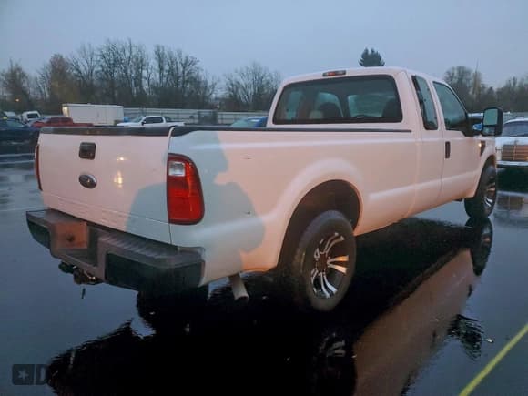 ✅ 2008 Ford F-250 XL • VIN: 1FTSX20588EB61030 • Lot: 96198735. Listed on Copart with 38,464 mi. Free auction sales archive from the USA and detailed vehicle history report at DreamBid. Image 3.