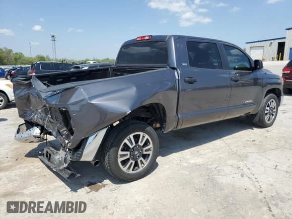 ✅ 2018 Toyota Tundra SR5 • VIN: 5TFEM5F16JX133054 • Лот: 53459035. Опубликован ранее на Copart с пробегом 74 317 миль. Бесплатный доступ к архиву аукционных продаж из США и подробный отчёт об истории автомобиля на DreamBid. Изображение 3.