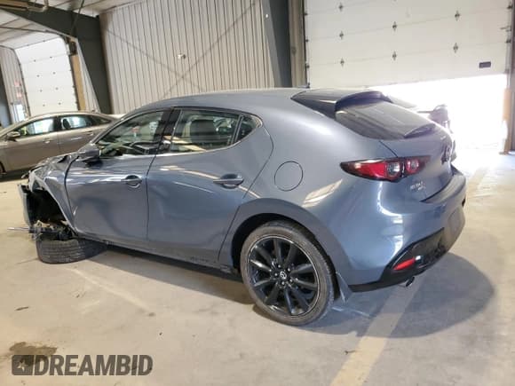 ✅ 2021 Mazda 3 Premium • VIN: JM1BPBML2M1401554 • Lot: 81148065. Wystawiony na Copart z przebiegiem 40 943 mil. Bezpłatny archiwum sprzedaży aukcyjnych z USA i szczegółowy raport historii pojazdu na DreamBid. Zdjęcie 2.