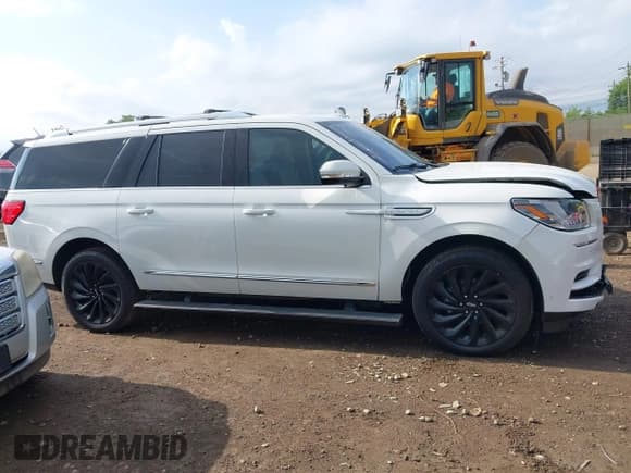 ✅ 2020 Lincoln Navigator Reserve • VIN: 5LMJJ3LT5LEL16325 • Лот: 42811733. Опубликован ранее на IAAI с пробегом 70 035 миль. Бесплатный доступ к архиву аукционных продаж из США и подробный отчёт об истории автомобиля на DreamBid. Изображение 13.