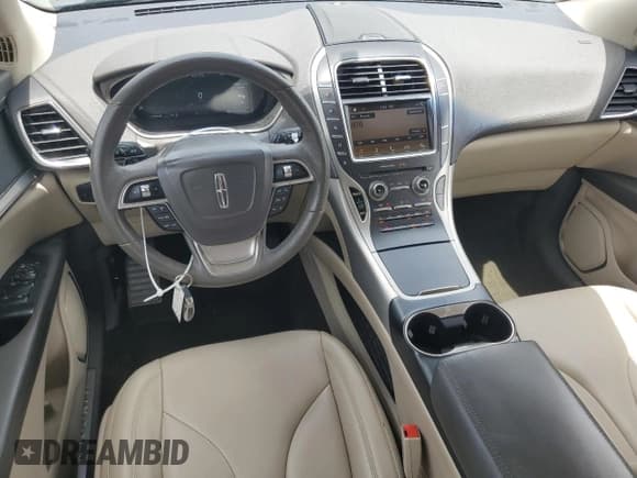 ✅ 2019 Lincoln Nautilus Standard • VIN: 2LMPJ6J98KBL58217 • Lot: 62369165. Listed on Copart with 84,704 mi. Free auction sales archive from the USA and detailed vehicle history report at DreamBid. Image 8.