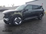 ✅ 2024 Kia EV9 Light Short Range • VIN: KNDAA5S2XR6043204 • Lot: 92166355. Wystawiony na Copart z przebiegiem 50 327 mil. Bezpłatny archiwum sprzedaży aukcyjnych z USA i szczegółowy raport historii pojazdu na DreamBid. Zdjęcie 1.