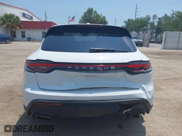 ✅ 2023 Porsche Macan • VIN: WP1AA2A55PLB11111 • Lot: 42209465. Listed on IAAI with 25,612 mi. Free auction sales archive from the USA and detailed vehicle history report at DreamBid. Image 16.