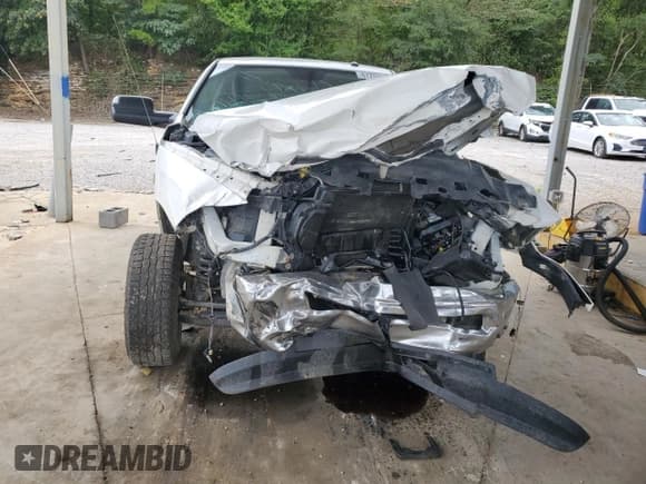 ✅ 2015 Ram 2500 SLT • VIN: 3C6TR5JT9FG584600 • Lot: 67734045. Wystawiony na Copart z przebiegiem 243 577 mil. Bezpłatny archiwum sprzedaży aukcyjnych z USA i szczegółowy raport historii pojazdu na DreamBid. Zdjęcie 5.