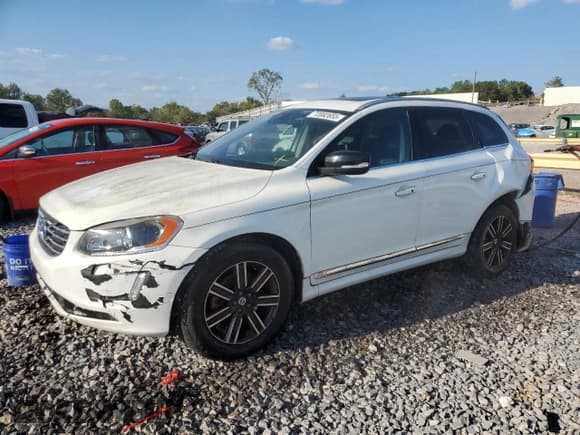 ✅ 2017 Volvo XC60 Dynamic • VIN: YV440MDRXH2198553 • Lot: 72082655. Listed on Copart with Not provided. Free auction sales archive from the USA and detailed vehicle history report at DreamBid. Image 1.