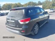 ✅ 2015 Nissan Pathfinder SV • VIN: 5N1AR2MN3FC673086 • Lot: 43466303. Wystawiony na IAAI z przebiegiem 199 462 mil. Bezpłatny archiwum sprzedaży aukcyjnych z USA i szczegółowy raport historii pojazdu na DreamBid. Zdjęcie 4.