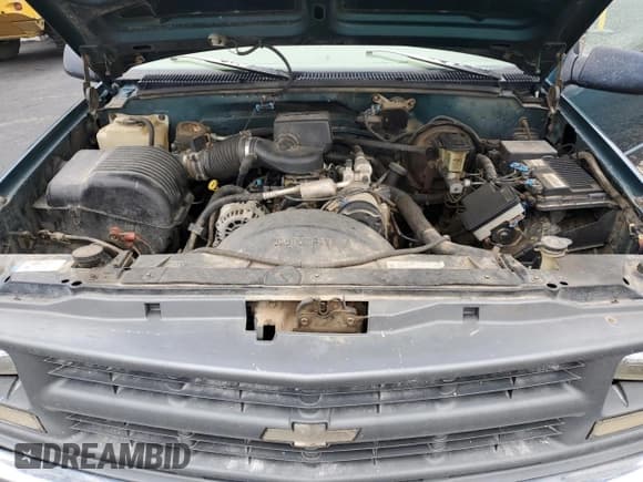 ✅ 1997 Chevrolet Silverado 1500 • VIN: 1GCEK14M2VE212671 • Lot: 90092475. Wystawiony na Copart z przebiegiem 217 919 mil. Bezpłatny archiwum sprzedaży aukcyjnych z USA i szczegółowy raport historii pojazdu na DreamBid. Zdjęcie 11.