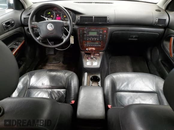 ✅ 2003 Volkswagen Passat GLX • VIN: WVWWH63B73E429453 • Lot: 85698234. Listed on Copart with 190,806 mi. Free auction sales archive from the USA and detailed vehicle history report at DreamBid. Image 8.