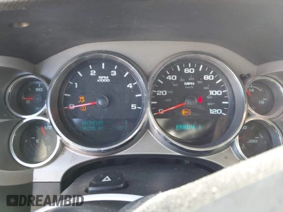 ✅ 2014 Chevrolet Silverado 2500HD LT • VIN: 1GC1KXC86EF183076 • Lot: 43624761. Listed on IAAI with 198,785 mi. Free auction sales archive from the USA and detailed vehicle history report at DreamBid. Image 7.