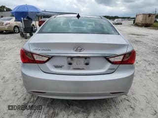 ✅ 2013 Hyundai Sonata SE • VIN: 5NPEC4AC1DH622239 • Lot: 90499155. Listed on Copart with 127,569 mi. Free auction sales archive from the USA and detailed vehicle history report at DreamBid. Image 6.